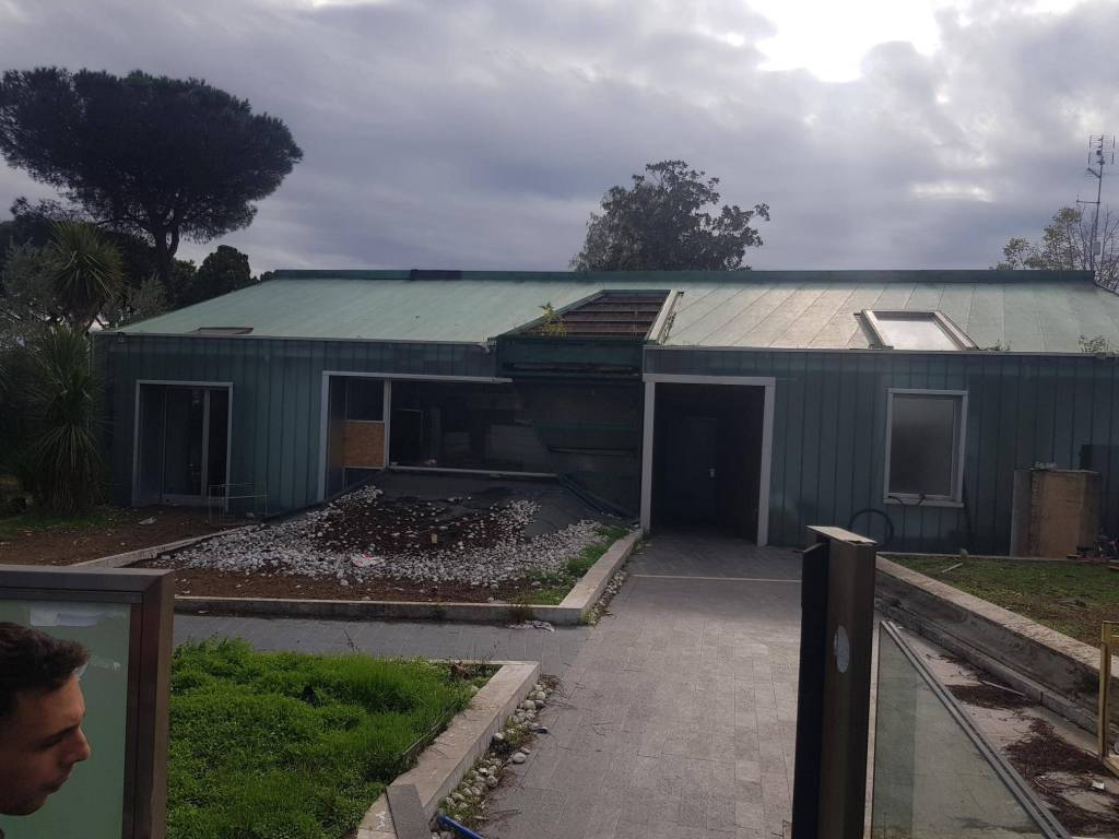 casa indipendente in vendita a Roma in zona Massimina/Casal Lumbroso