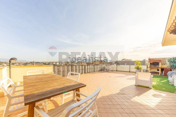 appartamento in vendita a Roma in zona Ponte di Nona