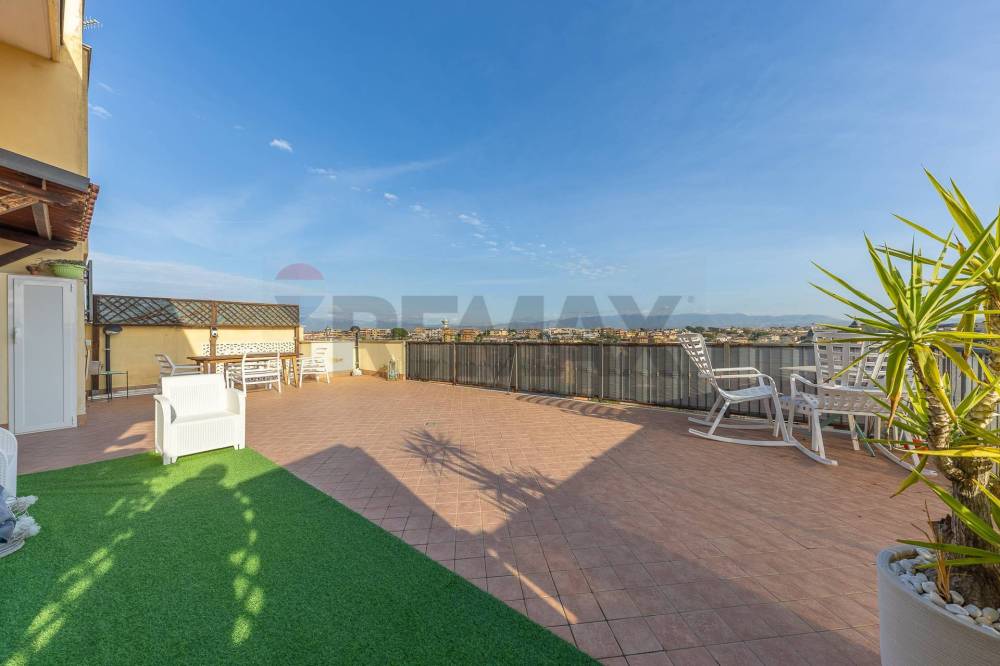 appartamento in vendita a Roma in zona Ponte di Nona