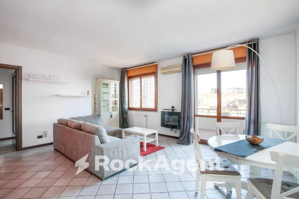 appartamento in vendita a Roma in zona Ostiense