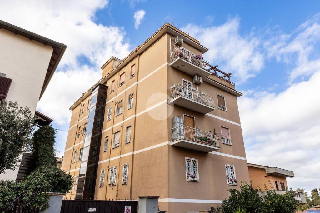 appartamento in vendita a Roma in zona Torrevecchia