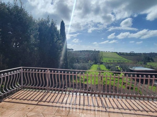 appartamento in vendita a Roma in zona Trigoria