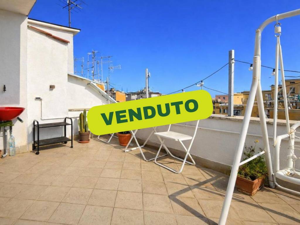 appartamento in vendita a Roma in zona Appio Latino