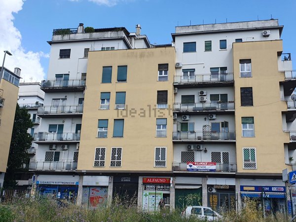 locale commerciale in vendita a Roma in zona Monte Sacro/Talenti