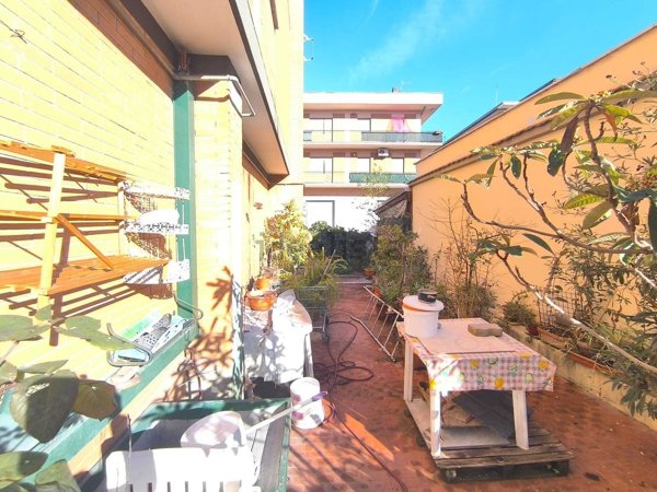 appartamento in vendita a Roma in zona Tor Vergata/Torrenova