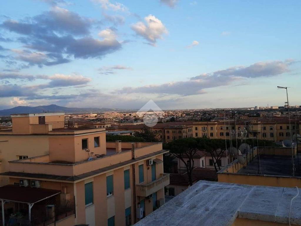 appartamento in vendita a Roma in zona Gianicolense