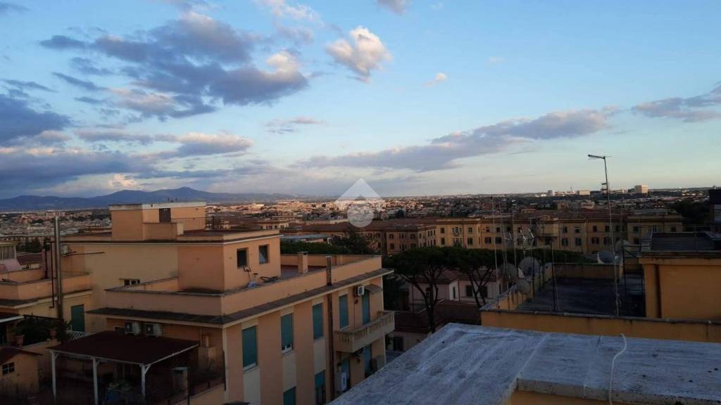 appartamento in vendita a Roma in zona Gianicolense
