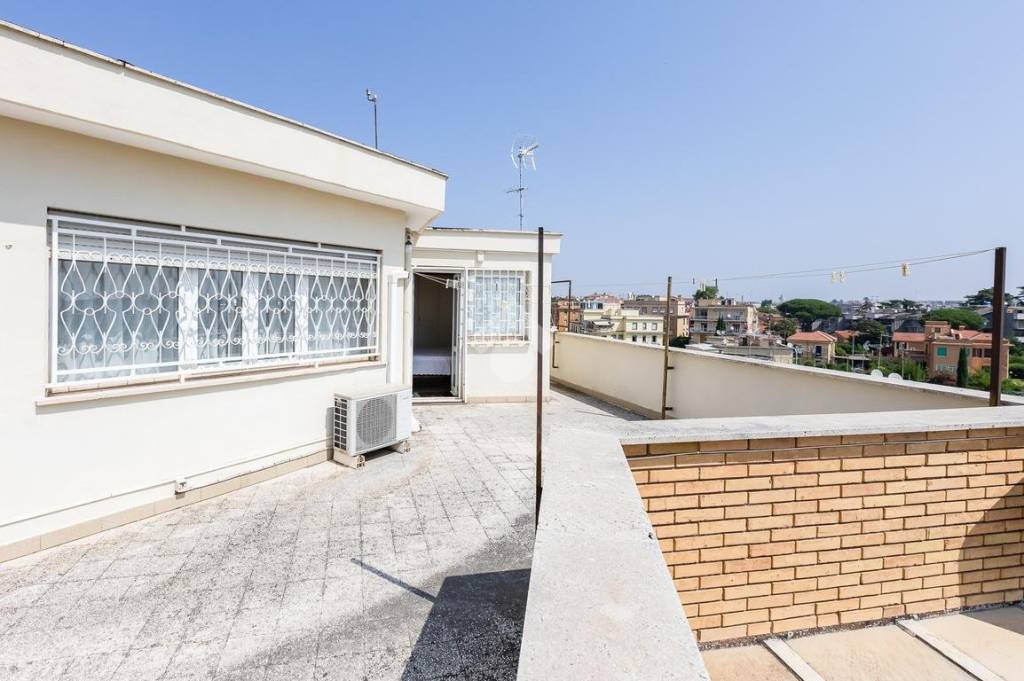 appartamento in vendita a Roma in zona Monte Sacro/Talenti