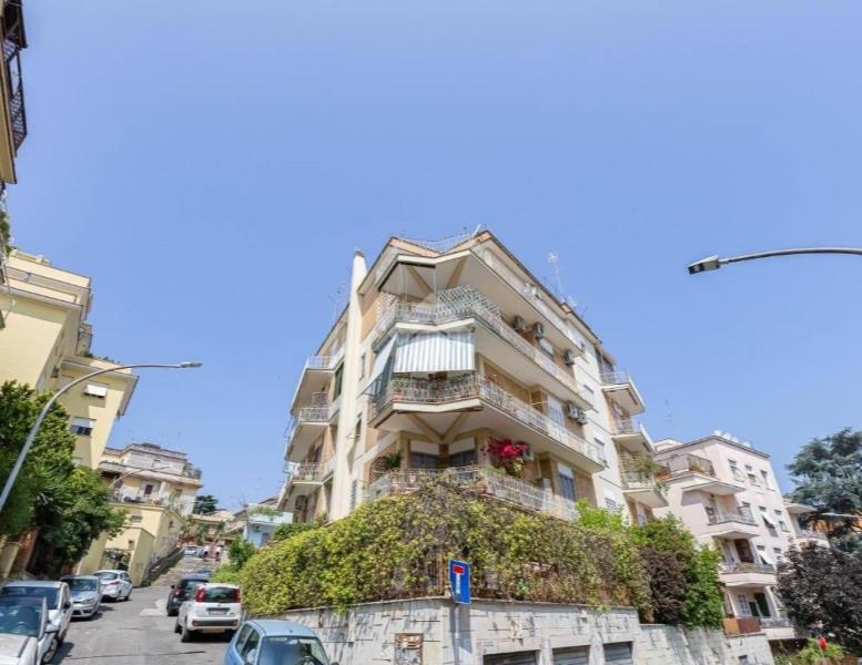 appartamento in vendita a Roma in zona Monte Sacro/Talenti