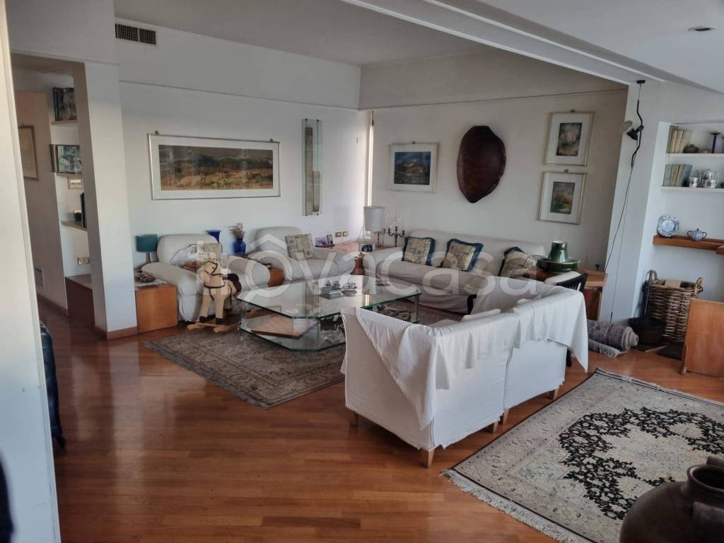 appartamento in vendita a Roma in zona Tuscolano