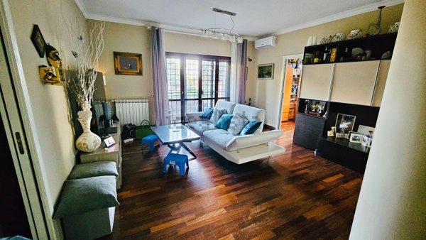 appartamento in vendita a Roma in zona Isola Farnese