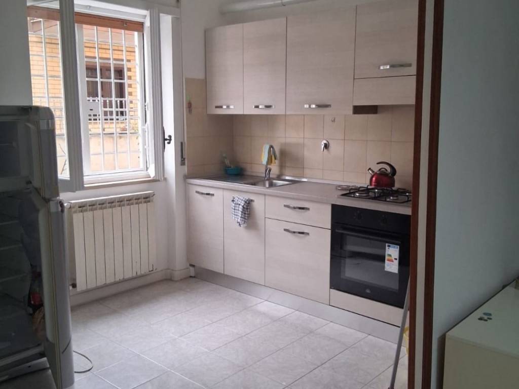 appartamento in vendita a Roma in zona Torre Angela