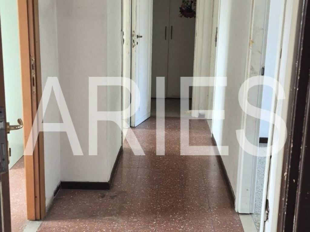 appartamento in vendita a Roma in zona Ostiense