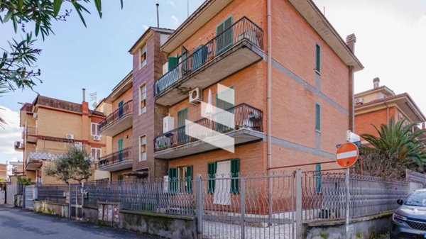 appartamento in vendita a Roma in zona Casal Morena