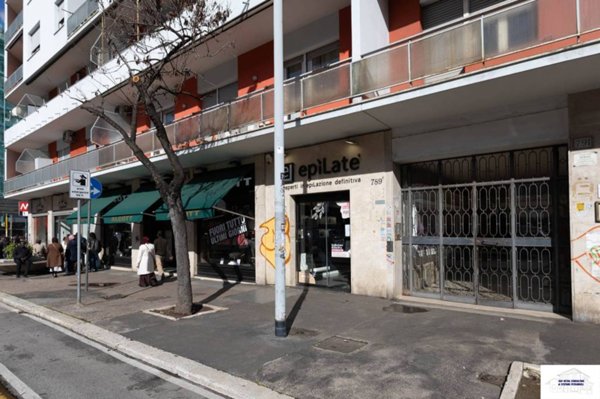 appartamento in vendita a Roma in zona Cinecittà