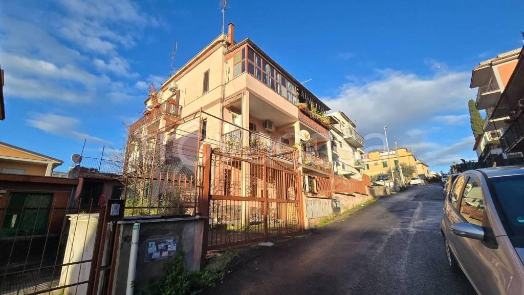 appartamento in vendita a Roma in zona Labaro