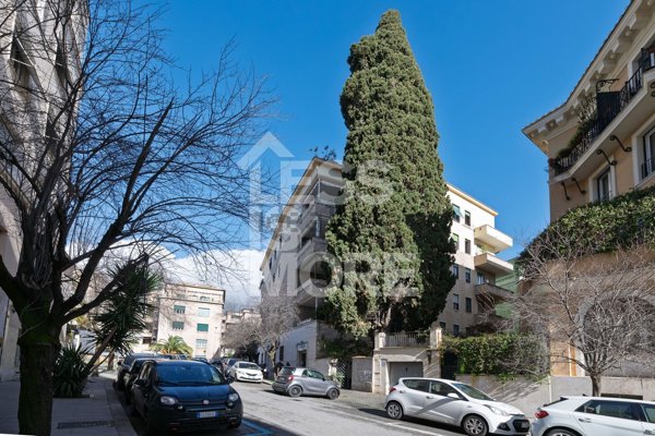 appartamento in vendita a Roma in zona Nomentano