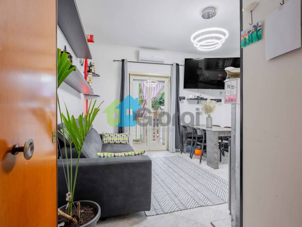 appartamento in vendita a Roma in zona Piana del Sole