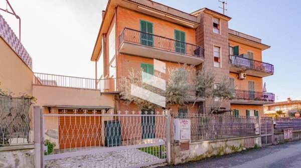 appartamento in vendita a Roma in zona Casal Morena