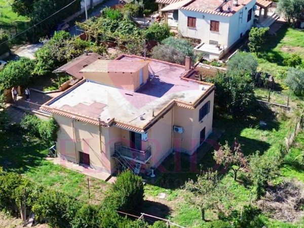 casa indipendente in vendita a Roma in zona Trigoria