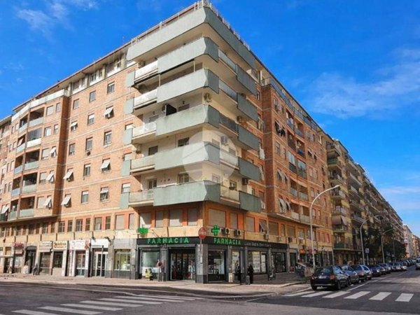 appartamento in vendita a Roma in zona Don Bosco