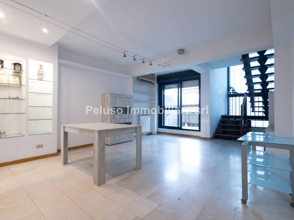 appartamento in vendita a Roma in zona Ardeatino