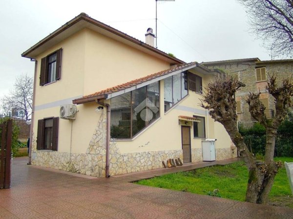 casa indipendente in vendita a Roma in zona Labaro