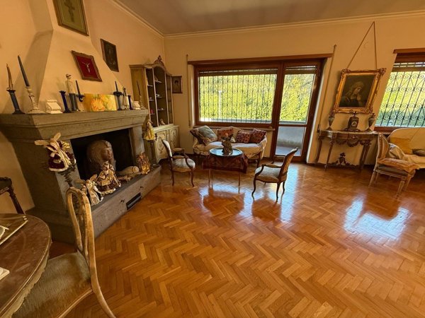 appartamento in vendita a Roma in zona Ardeatino