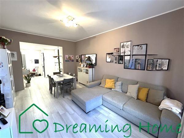 appartamento in vendita a Roma in zona Ardeatino