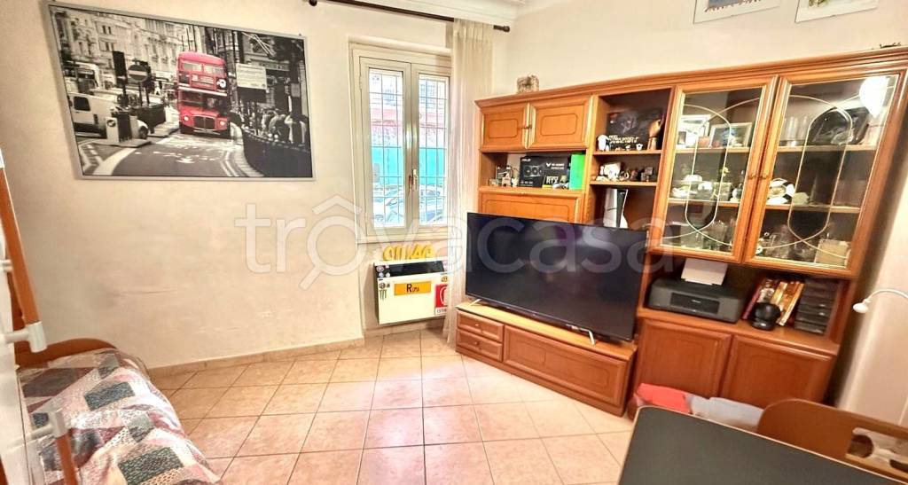appartamento in vendita a Roma in zona Colle del Sole