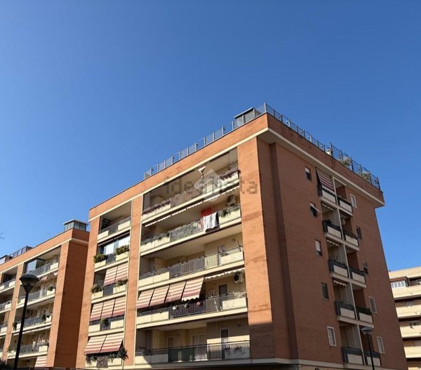 appartamento in vendita a Roma in zona Ponte di Nona