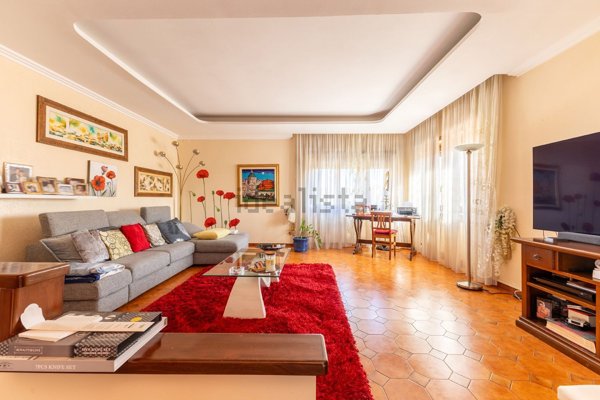 casa indipendente in vendita a Roma in zona Selva Candida