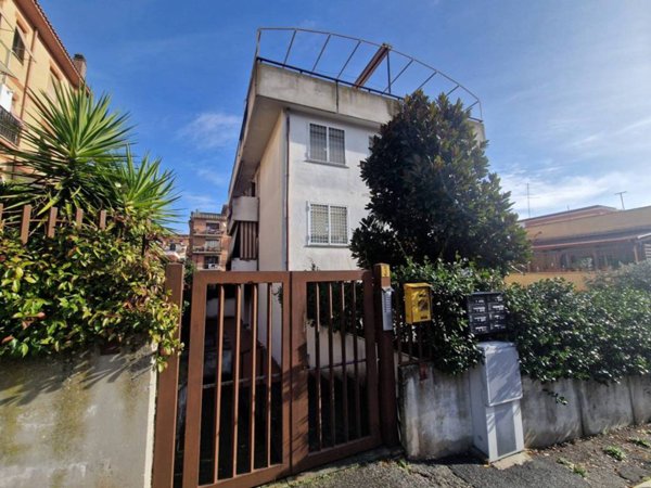 appartamento in vendita a Roma in zona Labaro