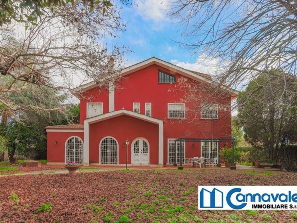 casa indipendente in vendita a Roma in zona Infernetto