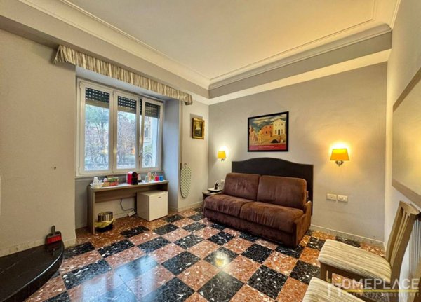 casa indipendente in vendita a Roma in zona Tuscolano