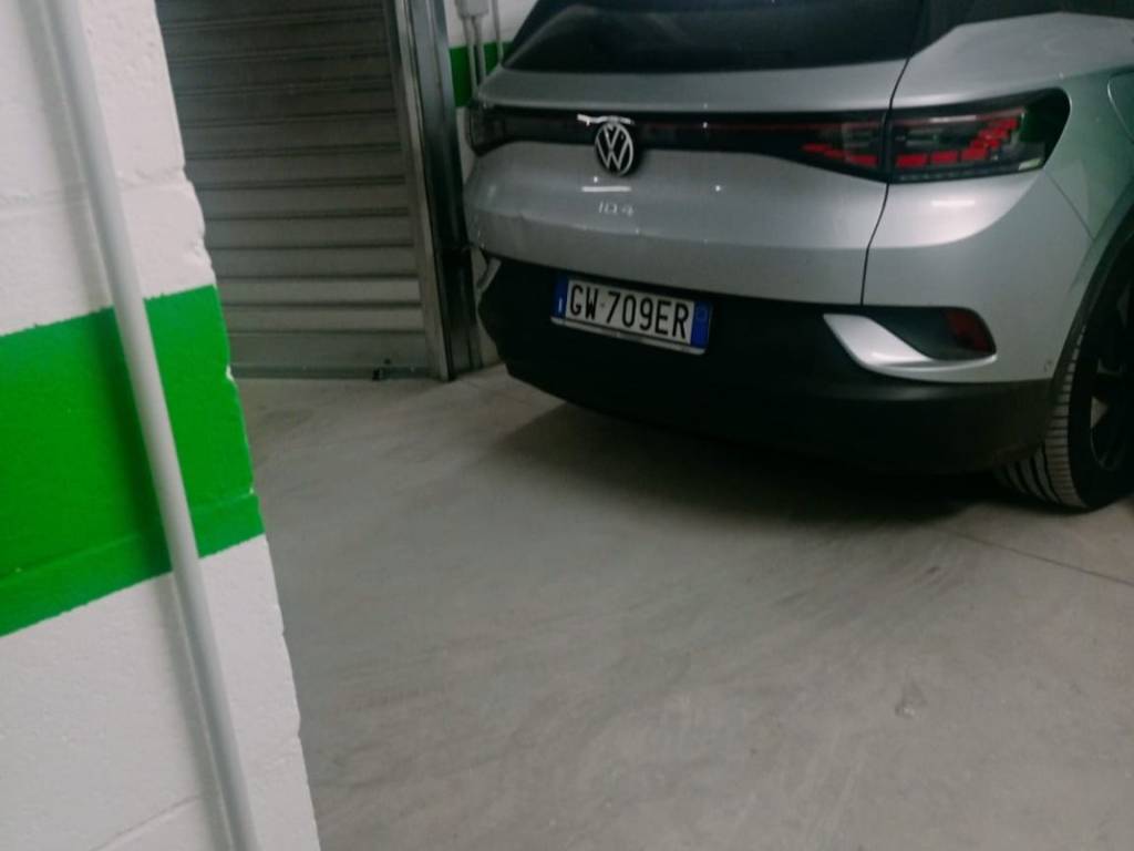 locale commerciale in vendita a Roma in zona Primavalle