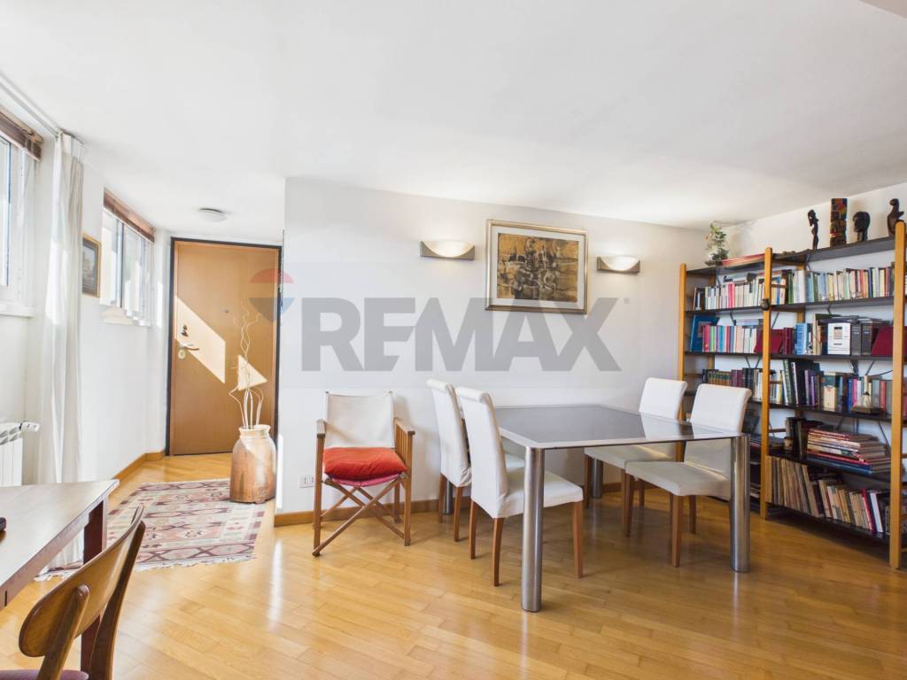 appartamento in vendita a Roma in zona Ardeatino