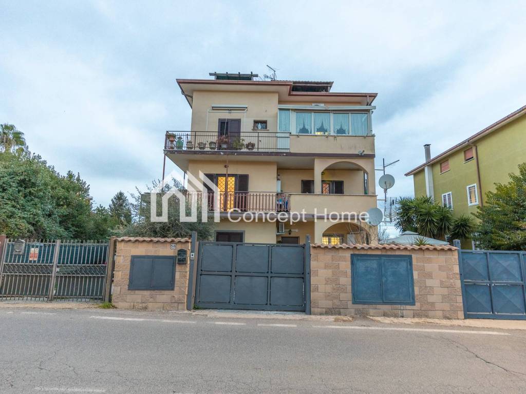 appartamento in vendita a Roma in zona Lunghezza