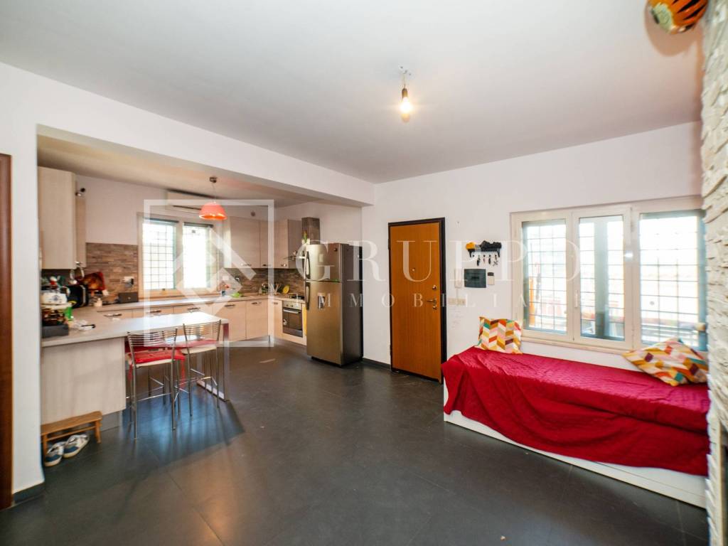 casa indipendente in vendita a Roma in zona Massimina/Casal Lumbroso