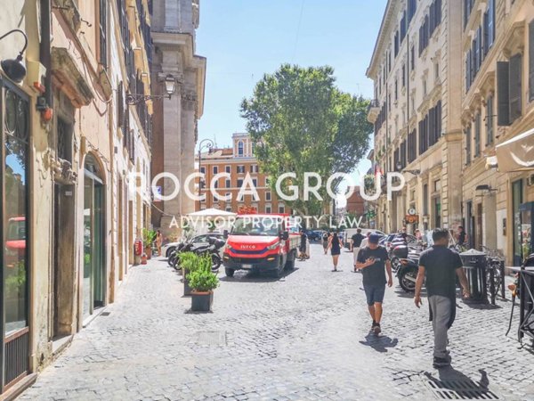 negozio in vendita a Roma in zona Centro Storico