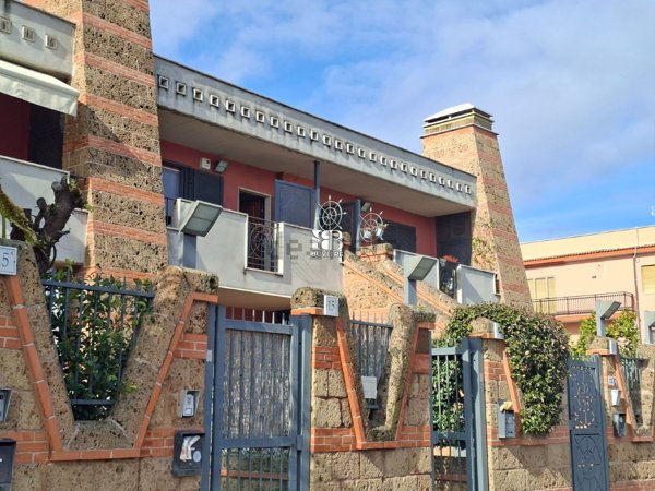 appartamento in vendita a Roma in zona Valle Muricana