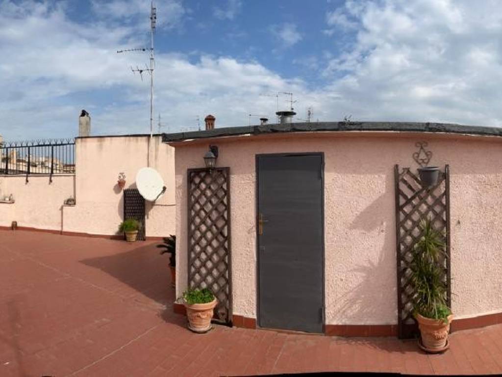 appartamento in vendita a Roma in zona Esquilino