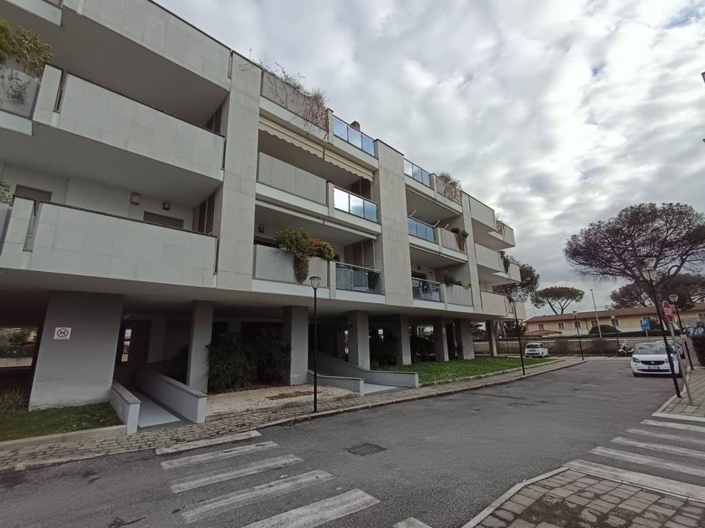 appartamento in vendita a Roma in zona EUR