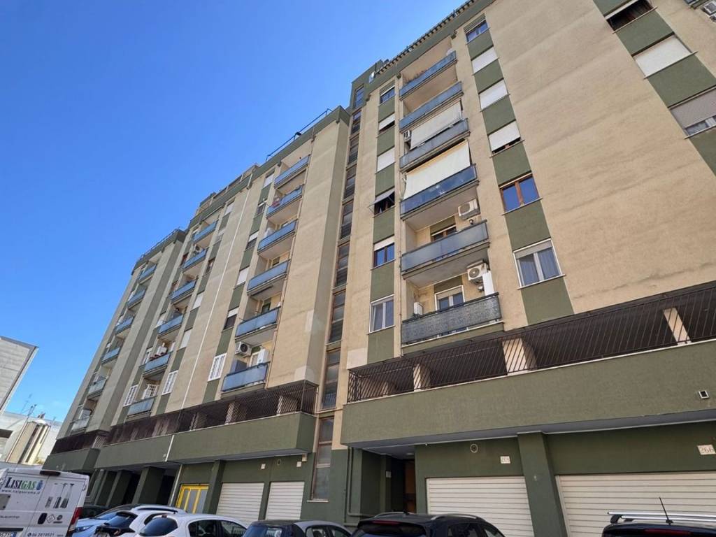 appartamento in vendita a Roma in zona Tor Cervara