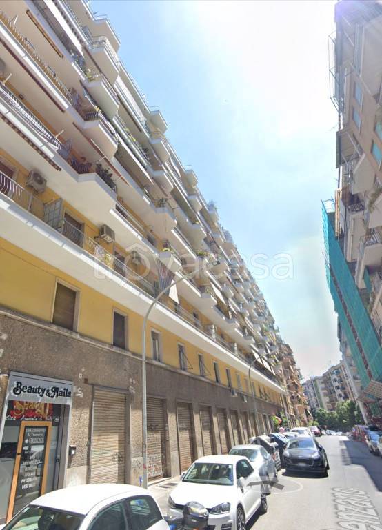 appartamento in vendita a Roma in zona Tuscolano