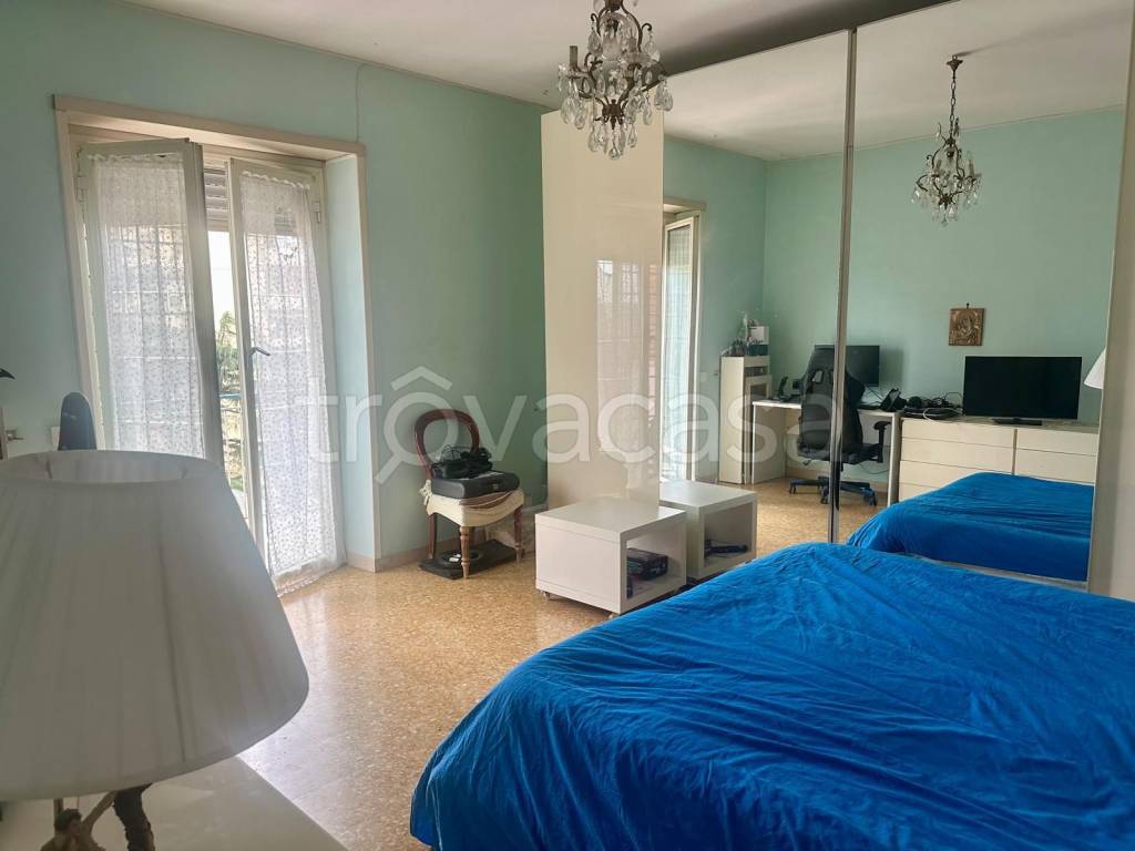 appartamento in vendita a Roma in zona Ardeatino