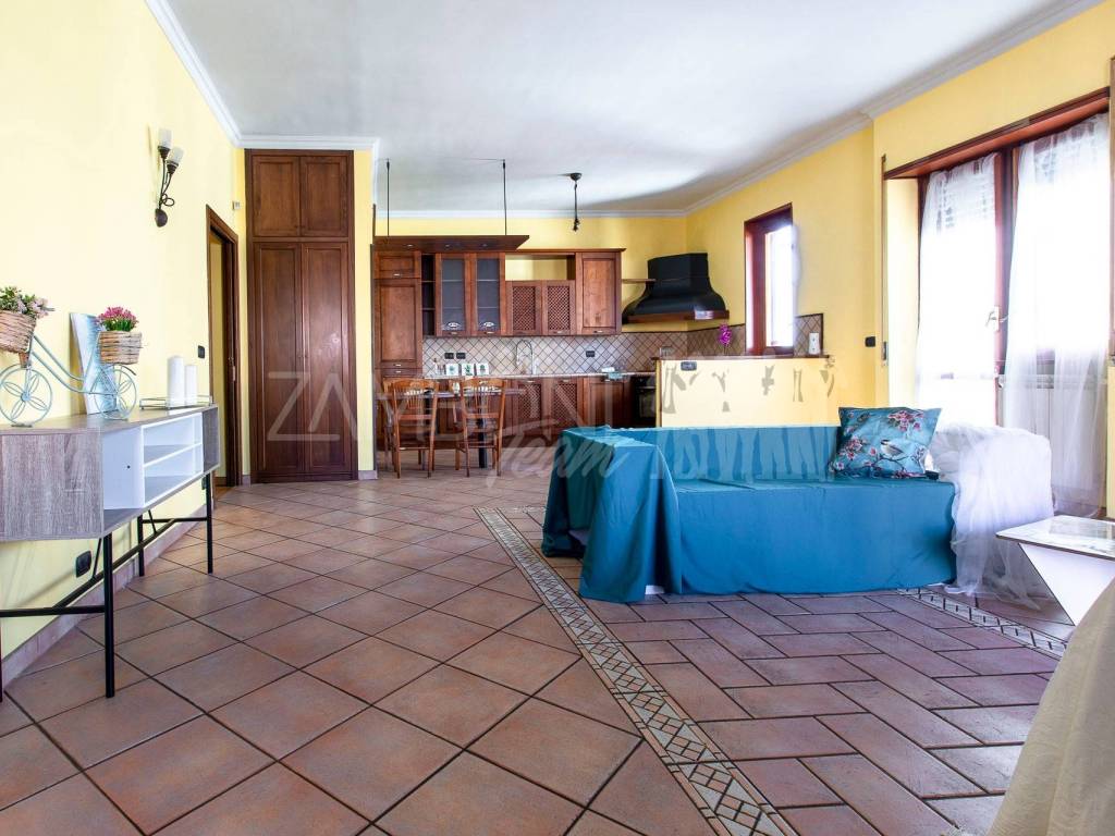 appartamento in vendita a Roma in zona Acilia