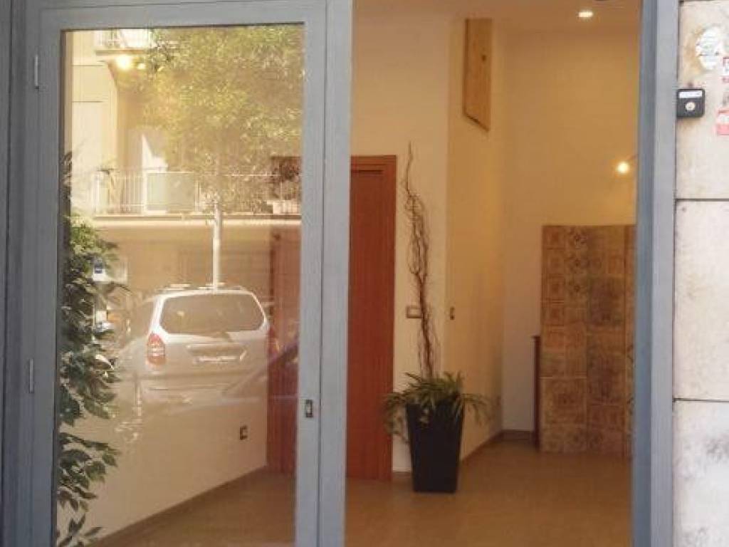 negozio in vendita a Roma in zona Gianicolense