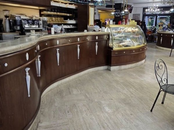 negozio in vendita a Roma in zona Ostia