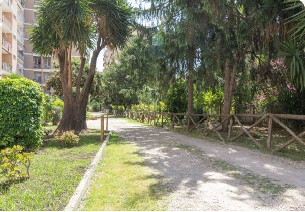 appartamento in vendita a Roma in zona Ostiense